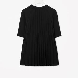 COS Raw Edge Pleated Top / Black